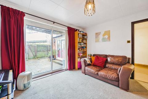 1 Tovil Close, London, SE20 8SY