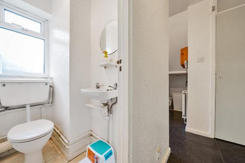 1 Tovil Close, London, SE20 8SY