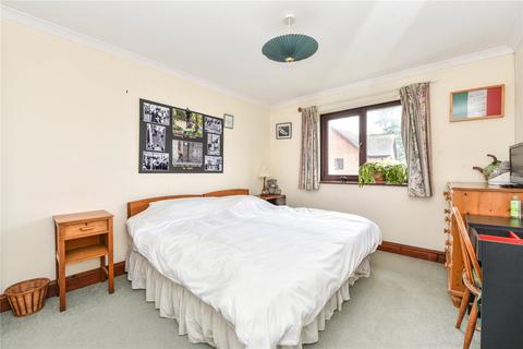 3 Bishops View, Four Marks, Alton, GU34 5HA