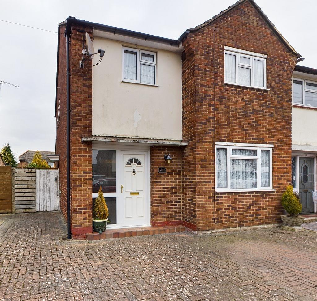 Fairway, Chertsey, Surrey, KT16 3 bed end of terrace house £475,000