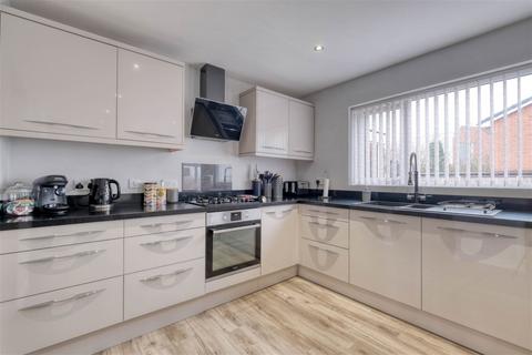30 The Flats, Bromsgrove, B61 8LE