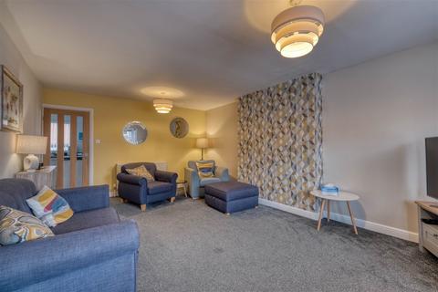 30 The Flats, Bromsgrove, B61 8LE
