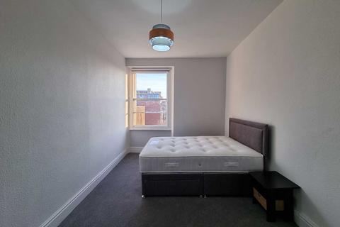 2 bedroom apartment to rent, Park Street, City Centre