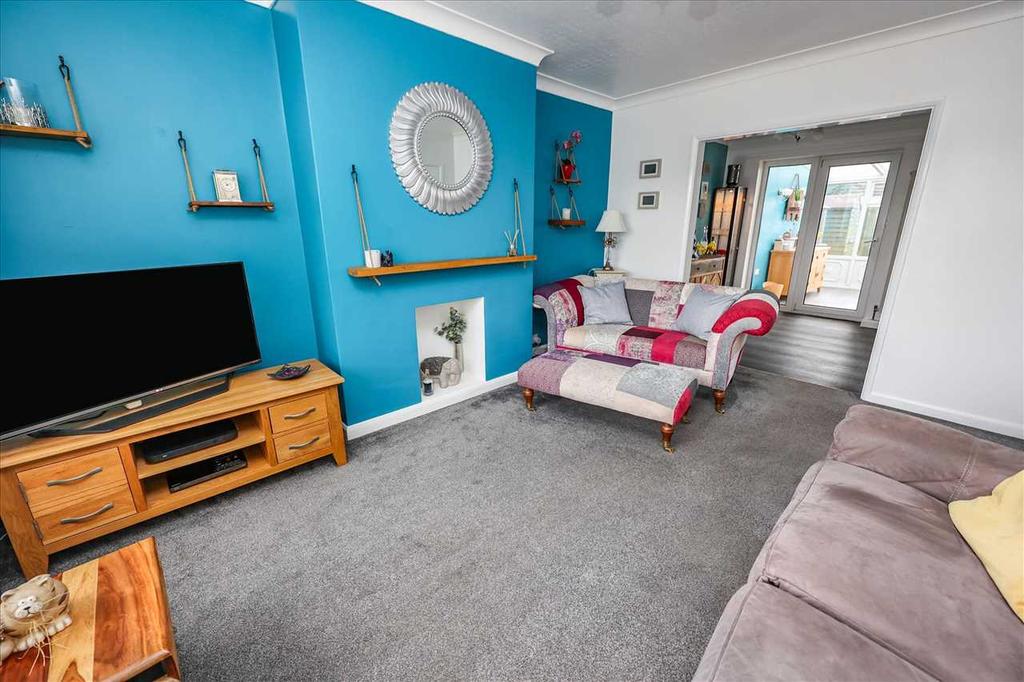 Astwick Road, Lincoln 3 bed semidetached house £240,000