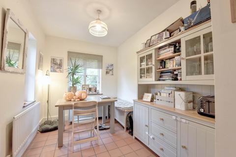 2 bedroom semi-detached house to rent, Coombe Terrace, Hambleden