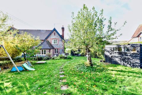2 bedroom semi-detached house to rent, Coombe Terrace, Hambleden