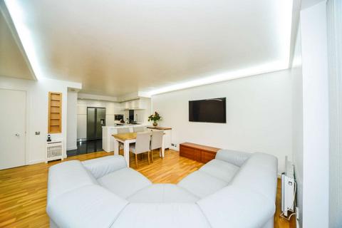 2 bedroom flat to rent, Anchorage Point, Docklands, London