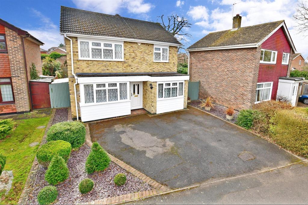 Chestnut Avenue, Staplehurst... 3 bed detached house £425,000