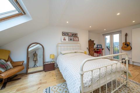 5 bedroom semi-detached house for sale - East Street, Old Town