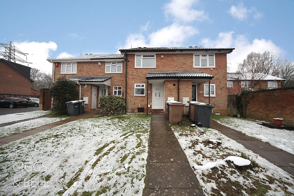 Oregon Way, Luton, Bedfordshire, LU3 2 bed terraced house £280,000