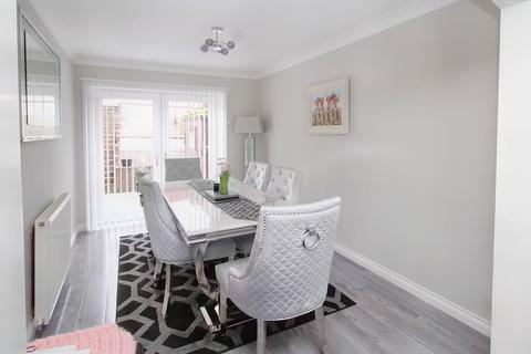 22 Ashley Rise, Alexandria, G83 9NL