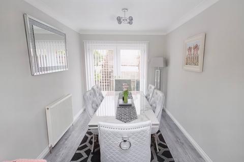 22 Ashley Rise, Alexandria, G83 9NL