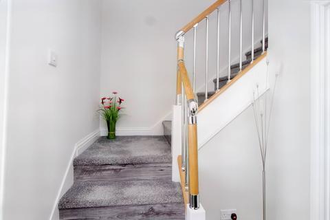 22 Ashley Rise, Alexandria, G83 9NL