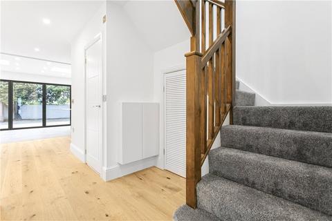 24 Glasbrook Avenue, Twickenham, TW2 6AH