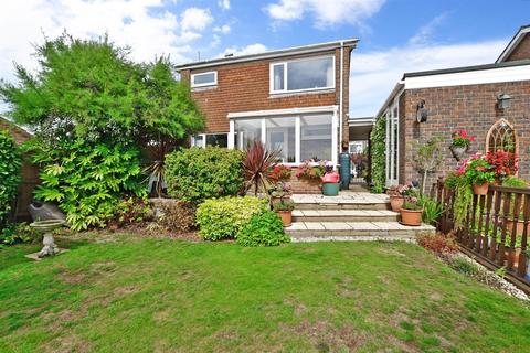 3 Barley Close, Martin Mill, Dover, CT15 5LD