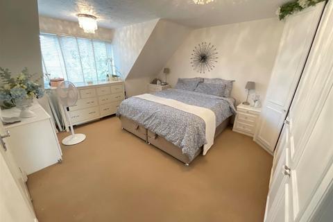 28 Bridge Road, Wickford, SS11 8PE