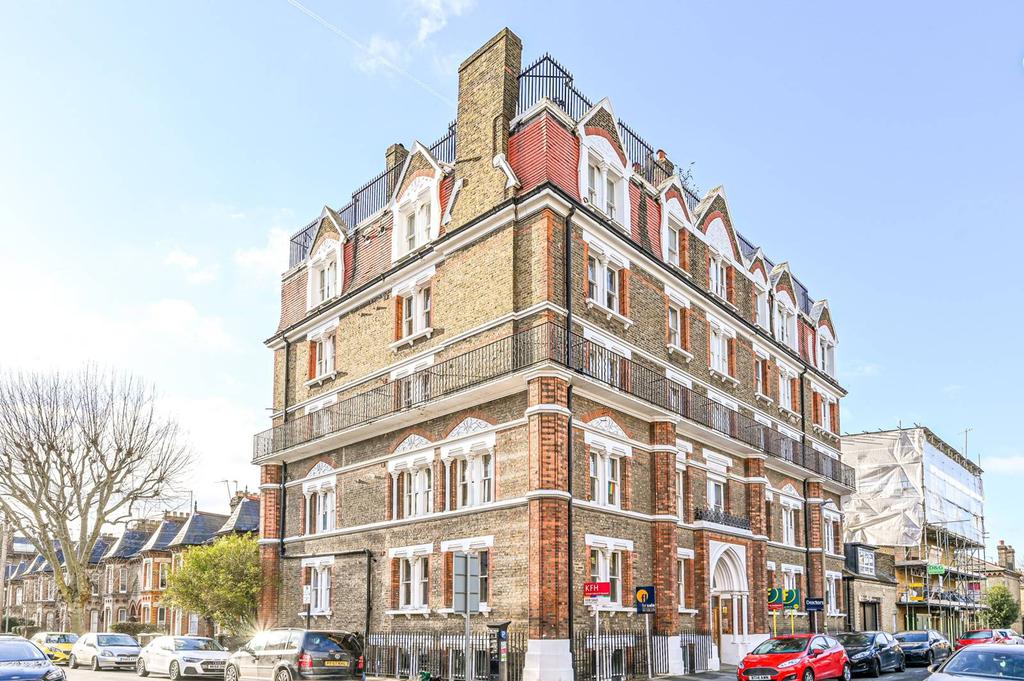 Ashbury Road, Battersea, London, SW11 2 bed flat £2,300 pcm (£531 pw)