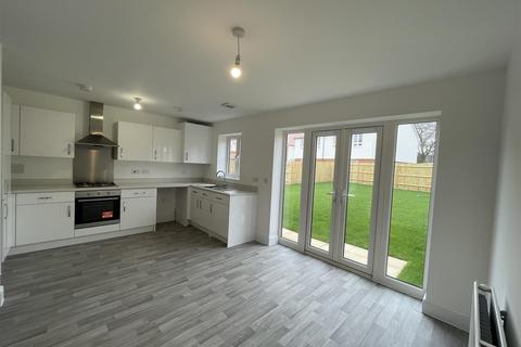 3 bedroom semi-detached house for sale - Gem Place, Eastergate,Chichester, West Sussex
