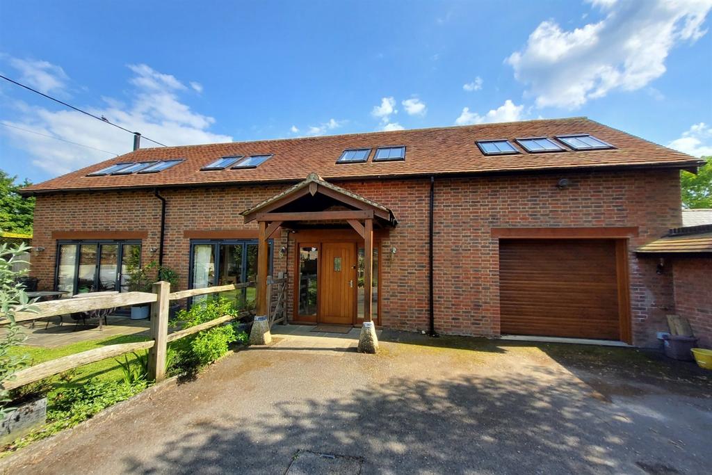 Winterborne Kingston 3 bed detached house for sale £505,000
