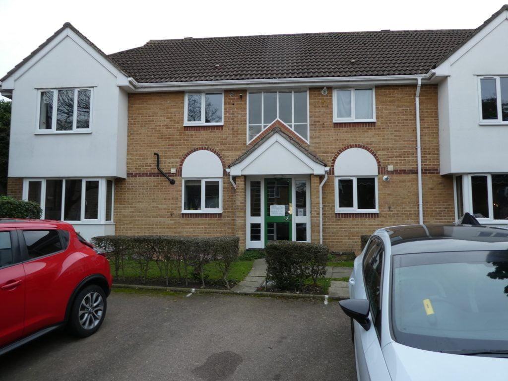 Old Mill Place London rd Romford rm7 9qf 1 bed apartment £225,000