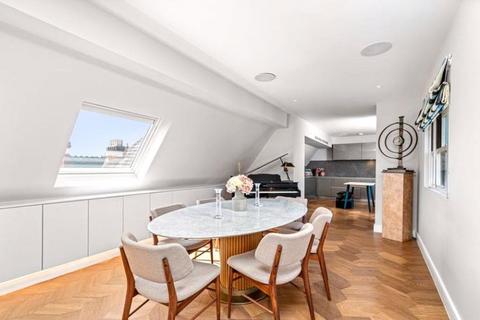 undefined, Bickenhall Mansions, Bickenhall Street, London