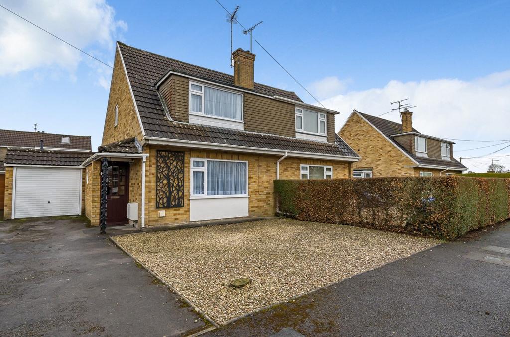 Daniell Crest, Warminster, BA12 3 bed terraced house £315,000
