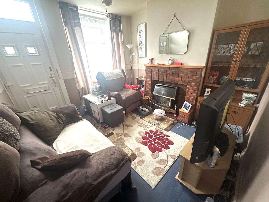 Spencer Road, Luton 2 bed terraced house £225,000