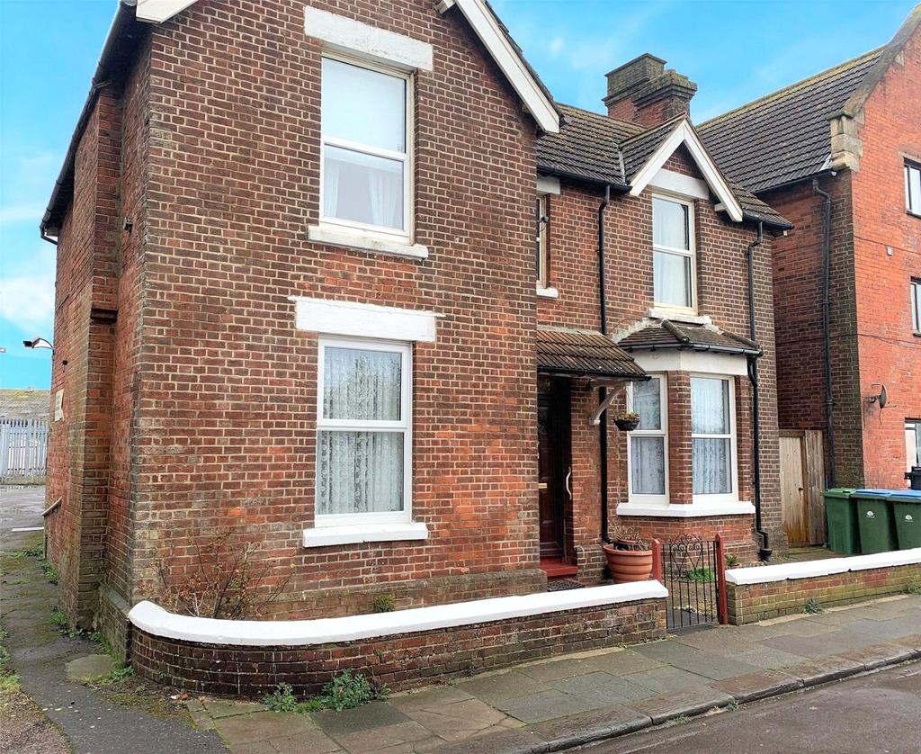 Gloucester Road, Littlehampton, West... 2 bed apartment £220,000