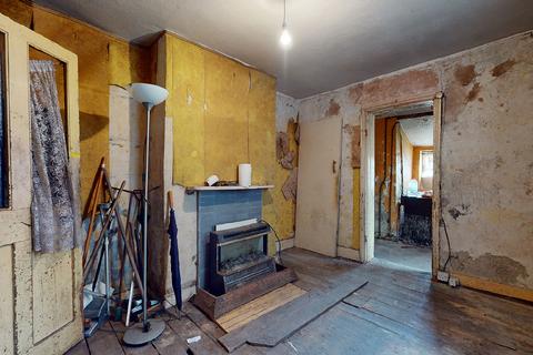 37 West Road, London, E15 3PX
