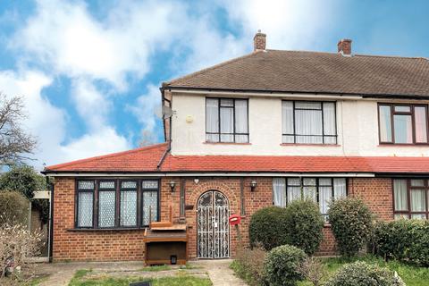 22 Dunheved Close, Thornton Heath, CR7 6AQ