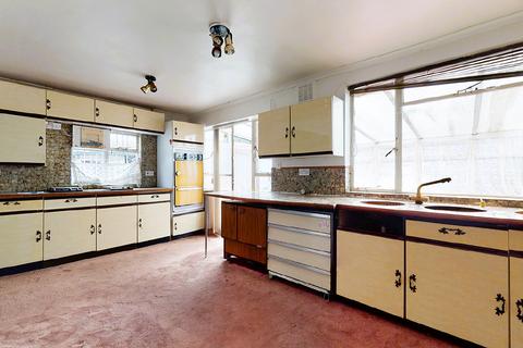 22 Dunheved Close, Thornton Heath, CR7 6AQ