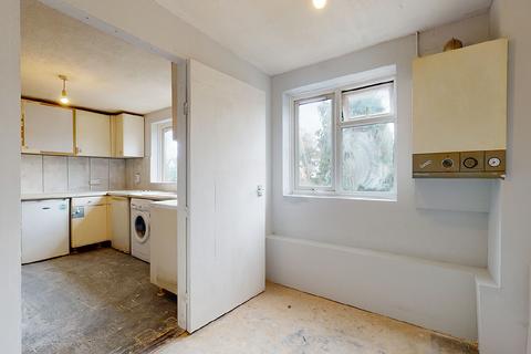8 Burness Close, Uxbridge, UB8 2PZ