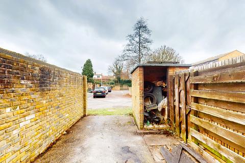 8 Burness Close, Uxbridge, UB8 2PZ