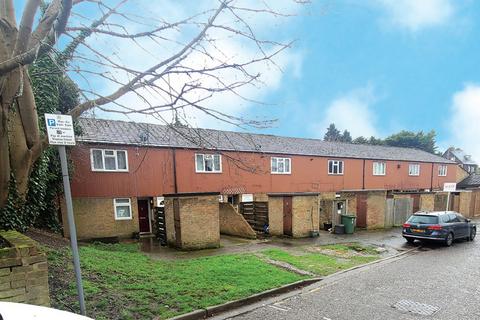 8 Burness Close, Uxbridge, UB8 2PZ