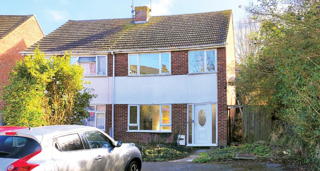 58 Victoria Road, Broadstairs, Kent 3 bed semidetached house £120,000