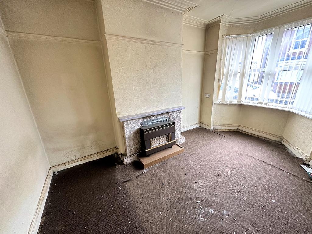48 Lawrence Street, Long Eaton... 2 bed semidetached house £75,000
