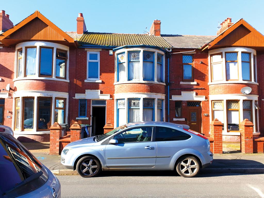 11 Cornwall Avenue, Blackpool 3 bed terraced house £30,000