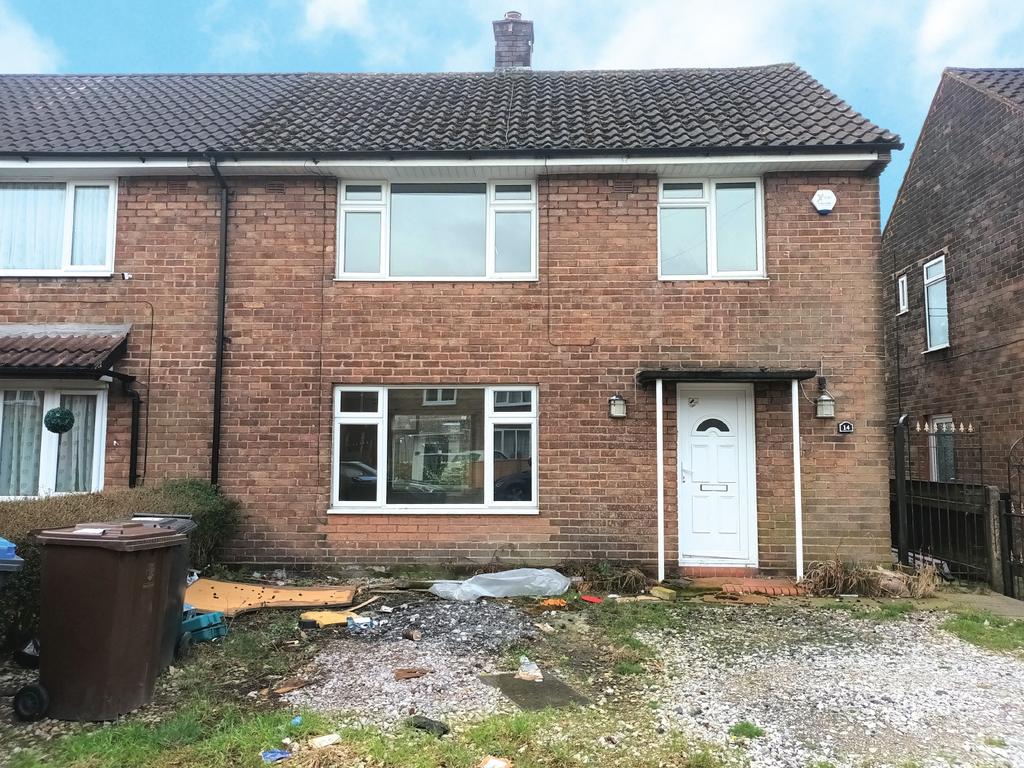 14 Mayfield Road, Biddulph... 3 bed semidetached house £40,000