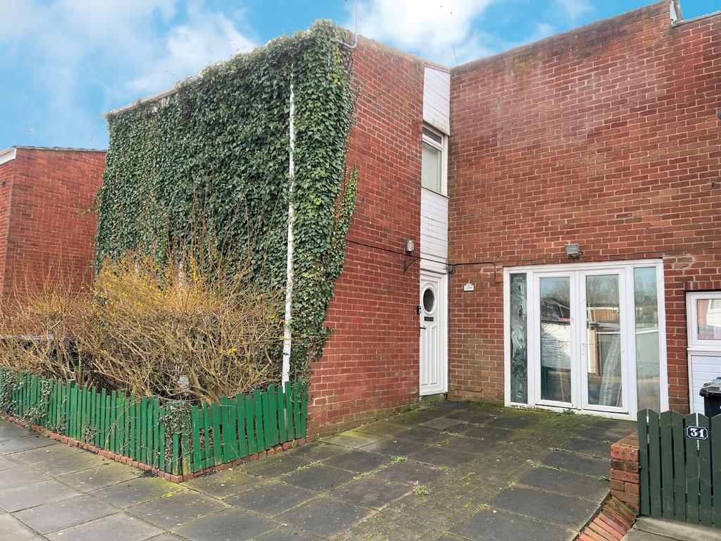29 Acregate, Skelmersdale, Lancashire 3 bed terraced house £35,000