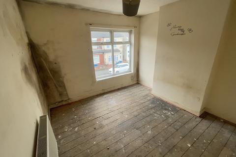2 bedroom end of terrace house for sale - 43 Essex Street, Hull