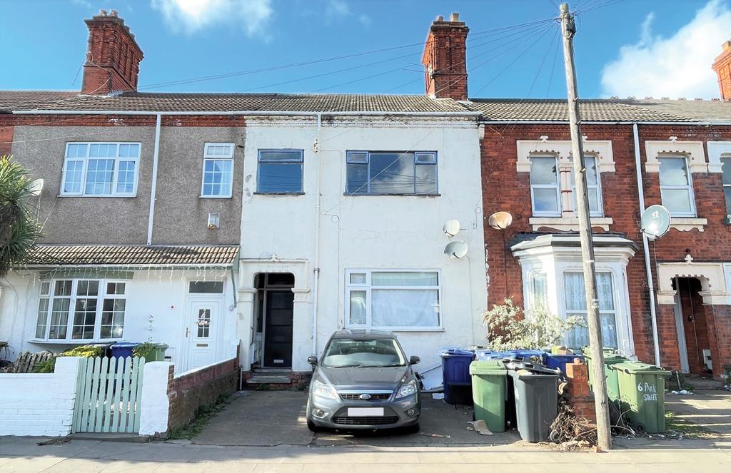 8(B) Park Street, Grimsby 2 bed flat £5,000