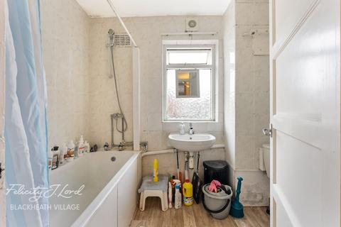 297 Holburne Road, London, SE3 8HE