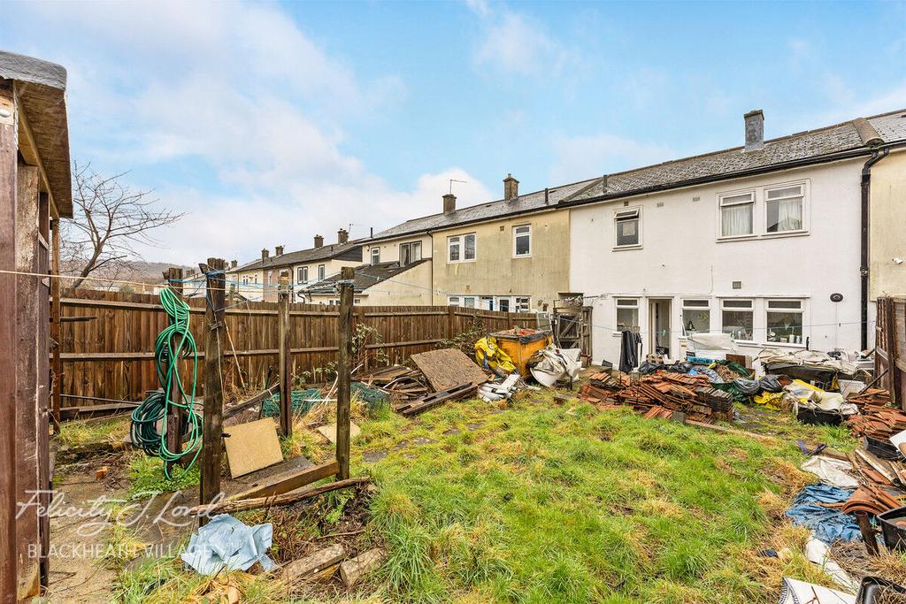 Holburne Road, London 3 bed terraced house £385,000