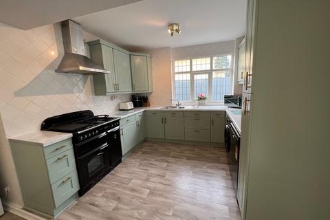 Trevaughan Gilfach Road, Tonyrefail, Porth, CF39 8HL