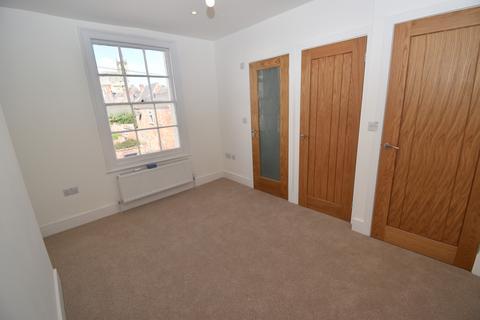 3 bedroom terraced house to rent, Mill Street, Leamington Spa, Warwickshire, CV31