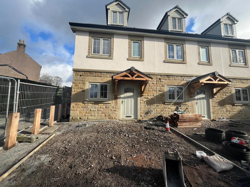 Ladhill Lane, Greenfield, Saddleworth, OL3 4 bed townhouse for sale £