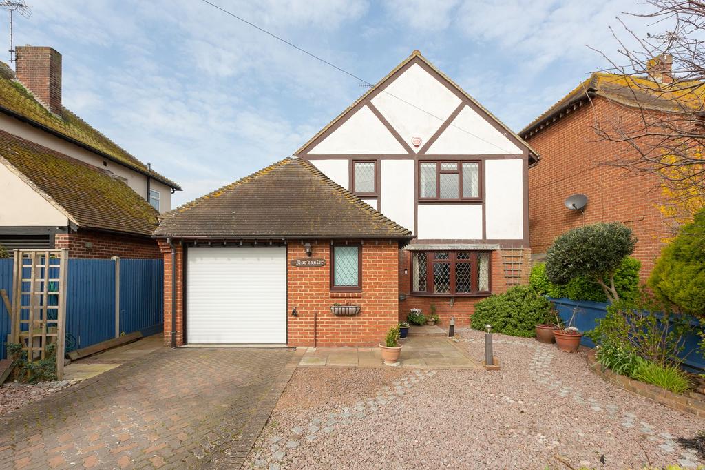 Cliff Road, BirchingtonOnSea, CT7 4 bed detached house for sale £