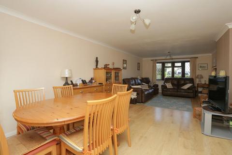 4 bedroom detached house for sale, Cliff Road, Birchington-On-Sea, CT7
