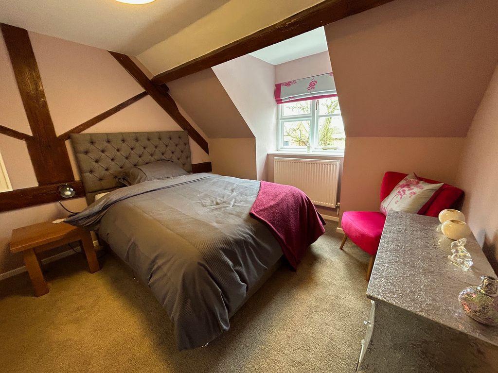 Bedroom 4 (Double)