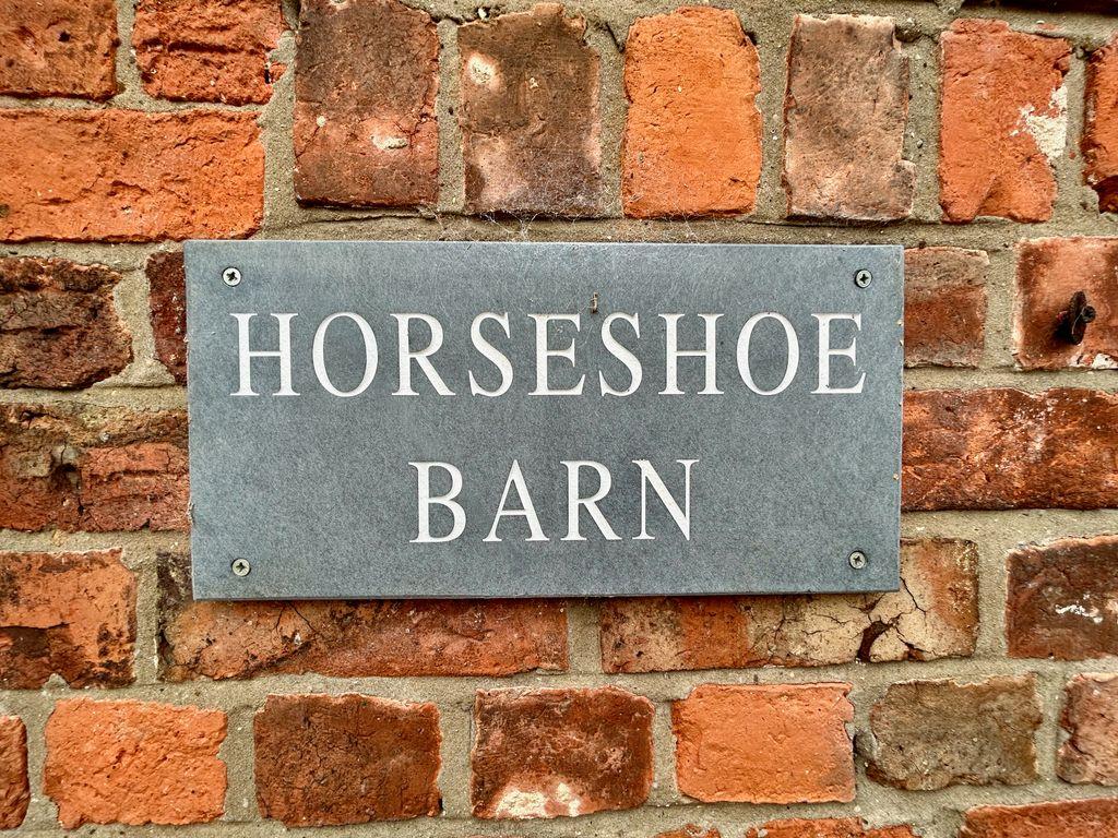 Horseshoe Barn